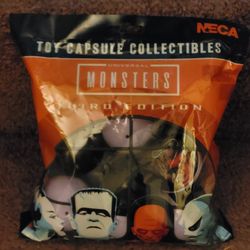 UNIVERSAL MONSTERS TOY CAPSULE COLLECTIBLES 