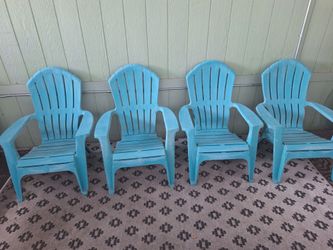 Outdoor Patio Chairs all for $45 total 4(Mire Mis Demás Ofertas)