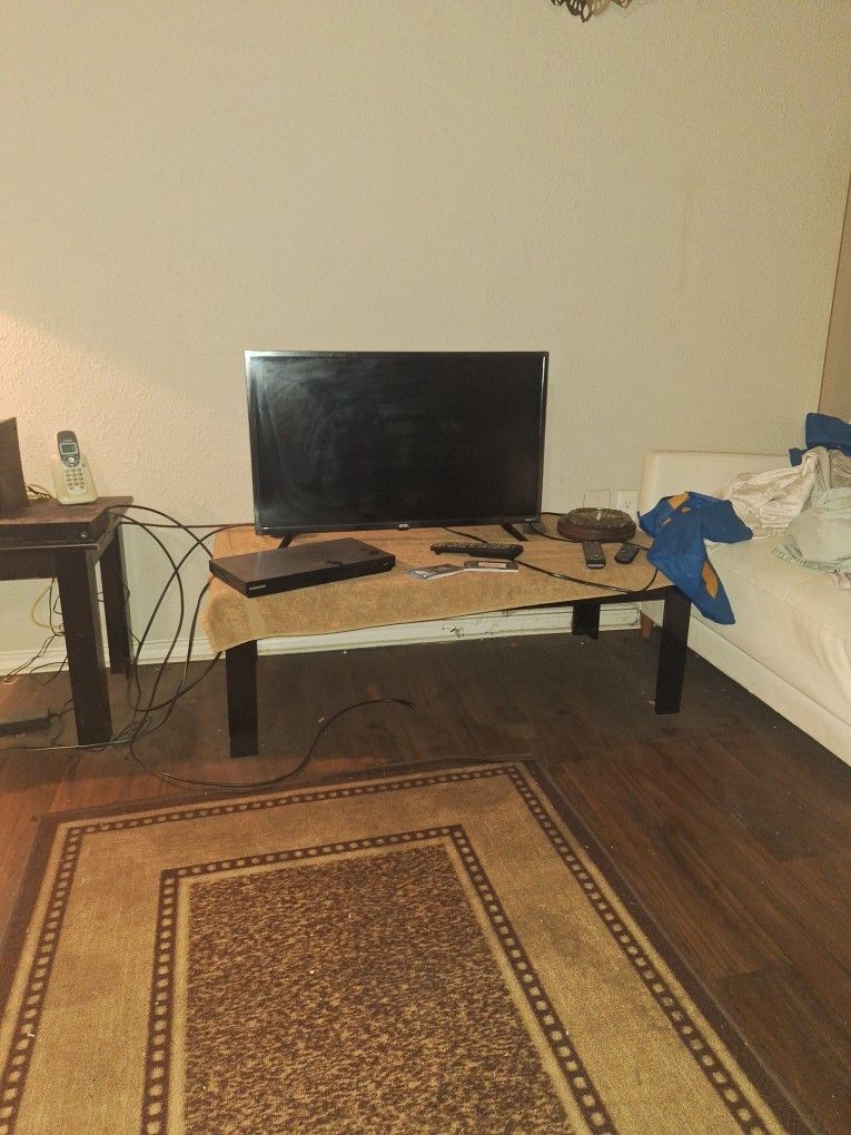 Onn Roku Smart TV 40 Inch