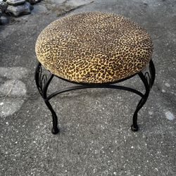 Leopard Stool