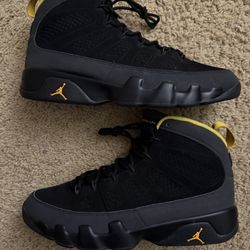 Size 13 (Pre owned, no box) - Air Jordan 9 retro dark charcoal university Gold
