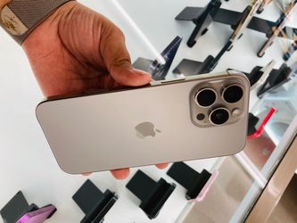 iPhone 16 Pro Max 256GB UNLOCKED