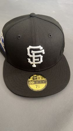 Brand New 7 5/8 New Era 59Fifty exclusive Giants fitted