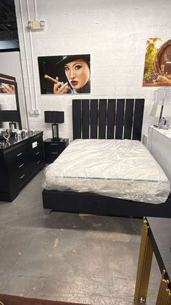 Queen bed + nightstand + dresser. Mattress separately!