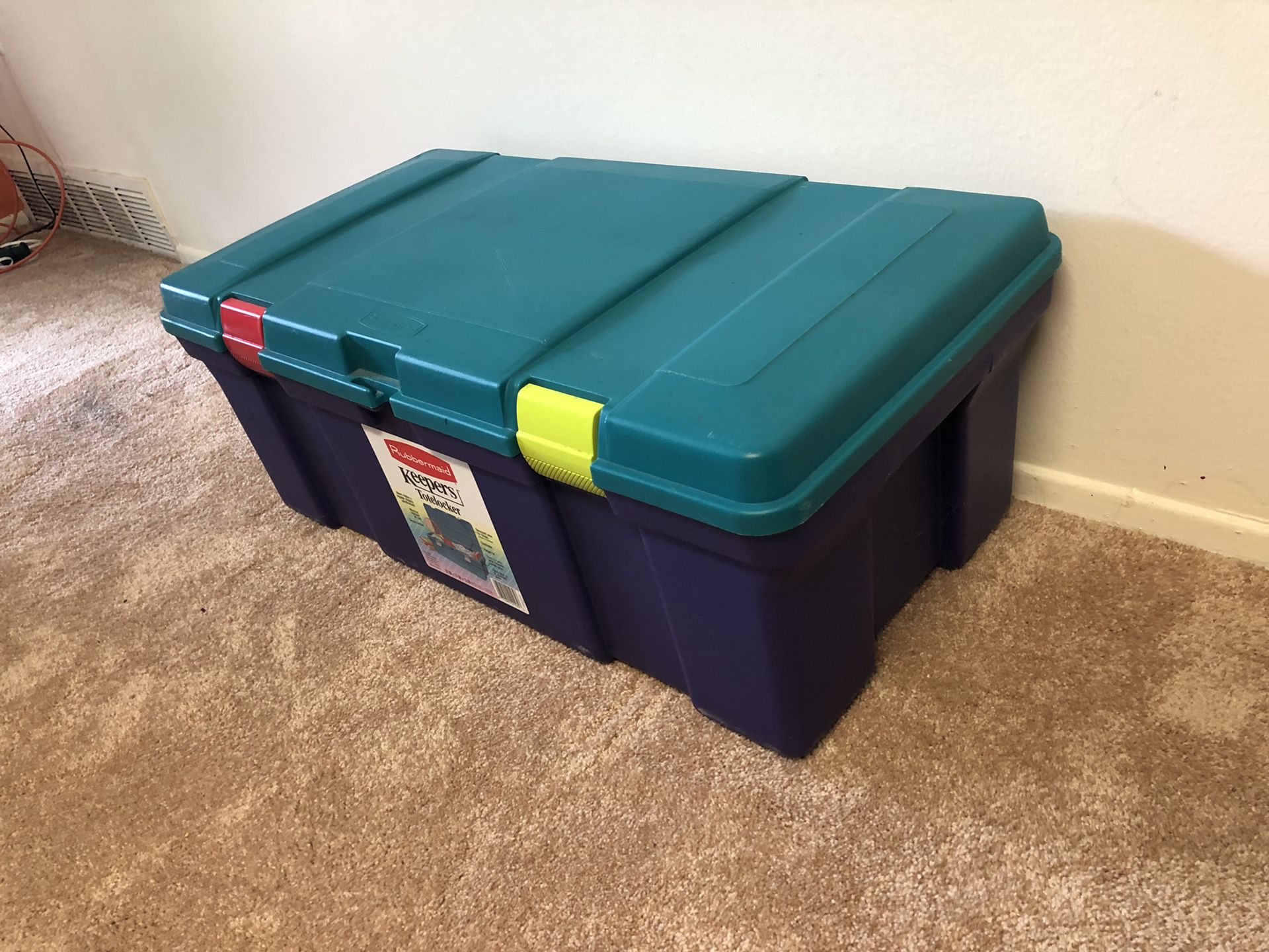 Rubbermaid Upright Storage Container, Holds Gift Wrap Or Can Use For Sports  Equipment, Bats Etc for Sale in Whittier, CA - OfferUp