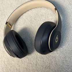 Beats Studio3 Wireless Over-Ear Bluetooth Headphones Gray Gold
