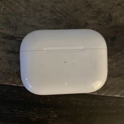 air pod pros case with left airpod