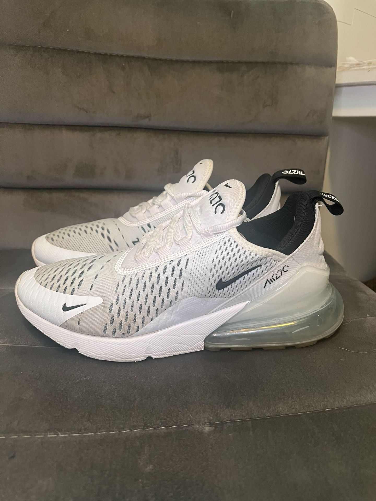 Nike Air Max 270 White And Black Women’s Size 9