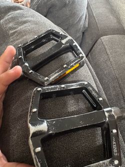 Metal pedals