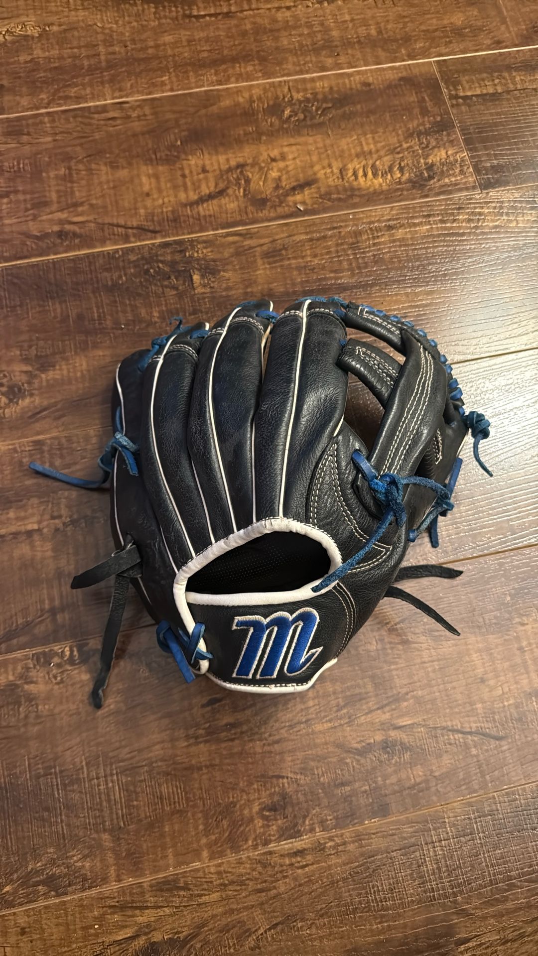Marucci Acadia Leather Youth Glove 11.5