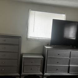 Dressers and king size bed frame