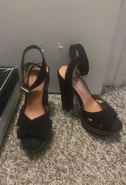 Black heels size 5.5