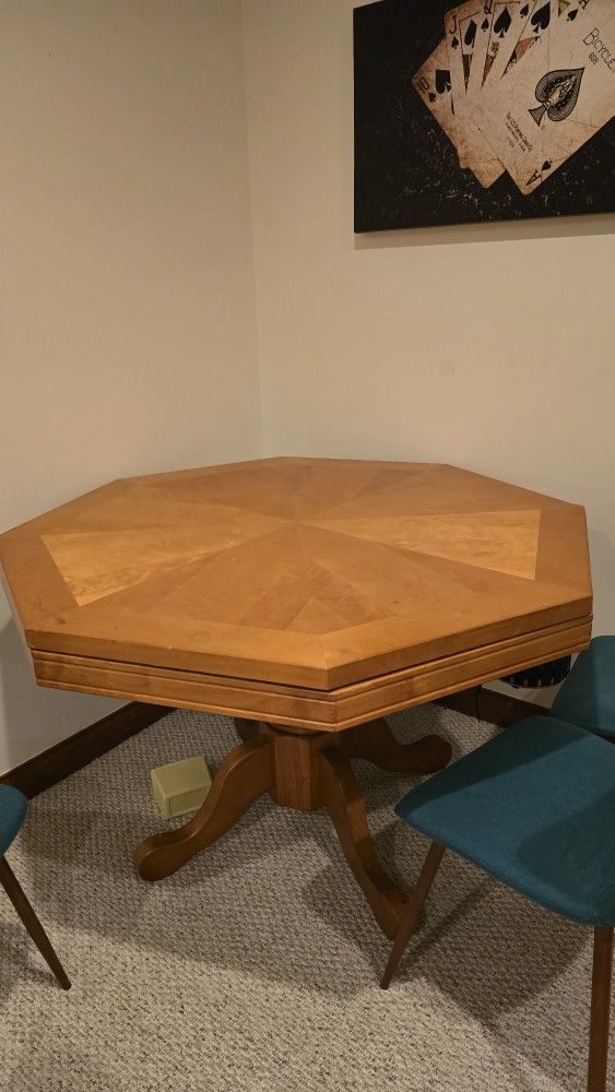 Poker Table