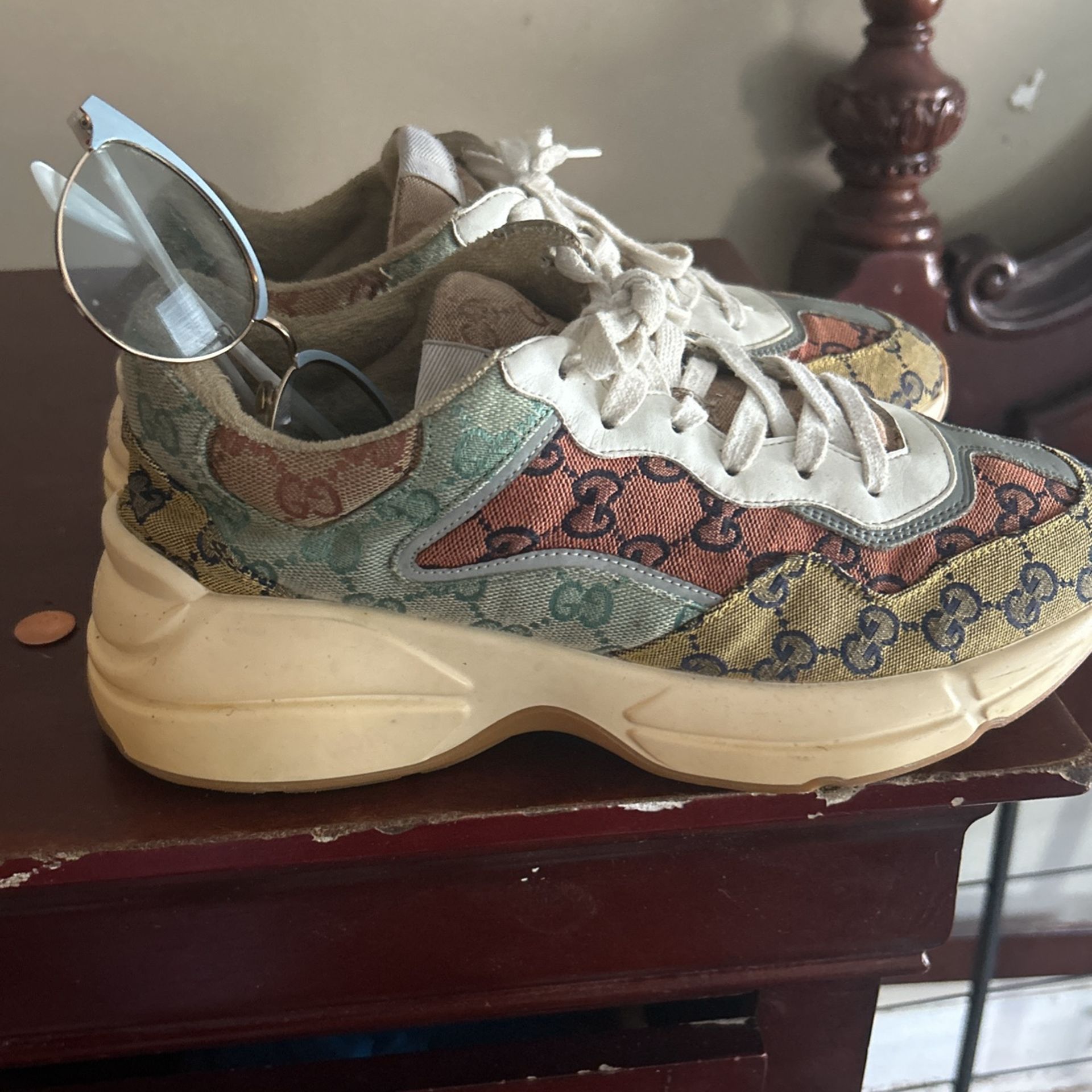 Gucci Sneakers Size 9