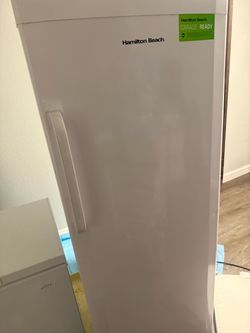 Hamilton Beach Garage-Ready Upright Freezer