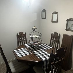 4-Seat Dining Set For Sale