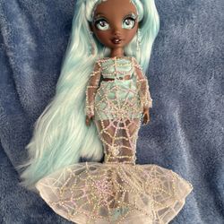 Rainbow High Robin Doll