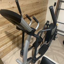 Life fitness Elliptical 