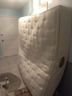 California King Simmons beutyrest mattress