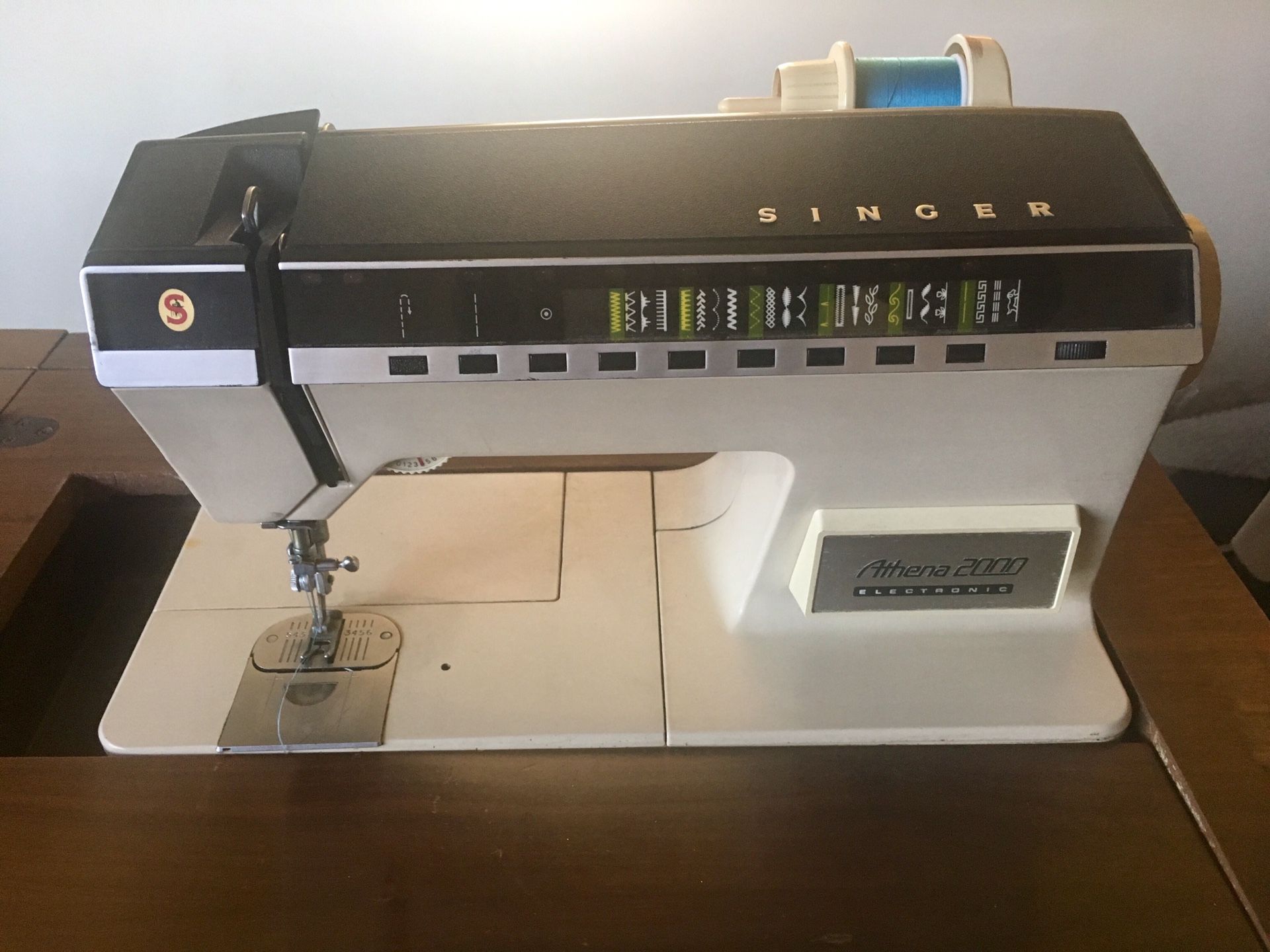 Singer Athena 2000 Sewing Machine for Sale in Los Angeles, CA OfferUp