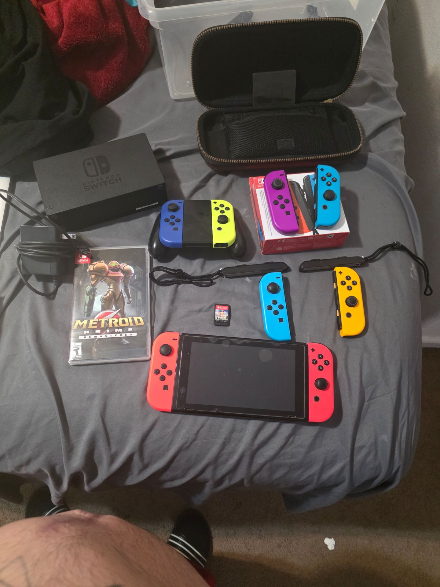 Nintendo switch and apple laptop