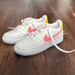 Nike Air Force 1 Low Coral Chalk Laser Orange 