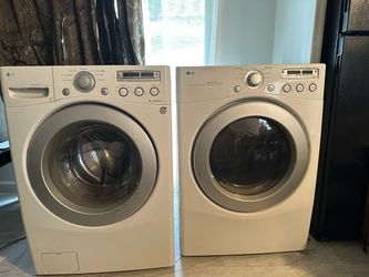 Stackable LG washer and gas dryer