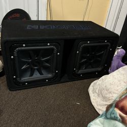 car audio subwoofer Kicker L7 12s 44DL7S122