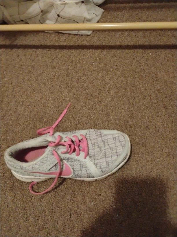 Nike Shoes Size 8