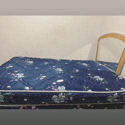 Full size bed