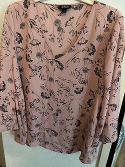 a.n.a Floral Blouse Long Sleeve V-Neck