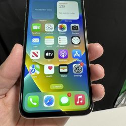 Unlocked iPhone X - Desbloqueado with 100% Battery. 