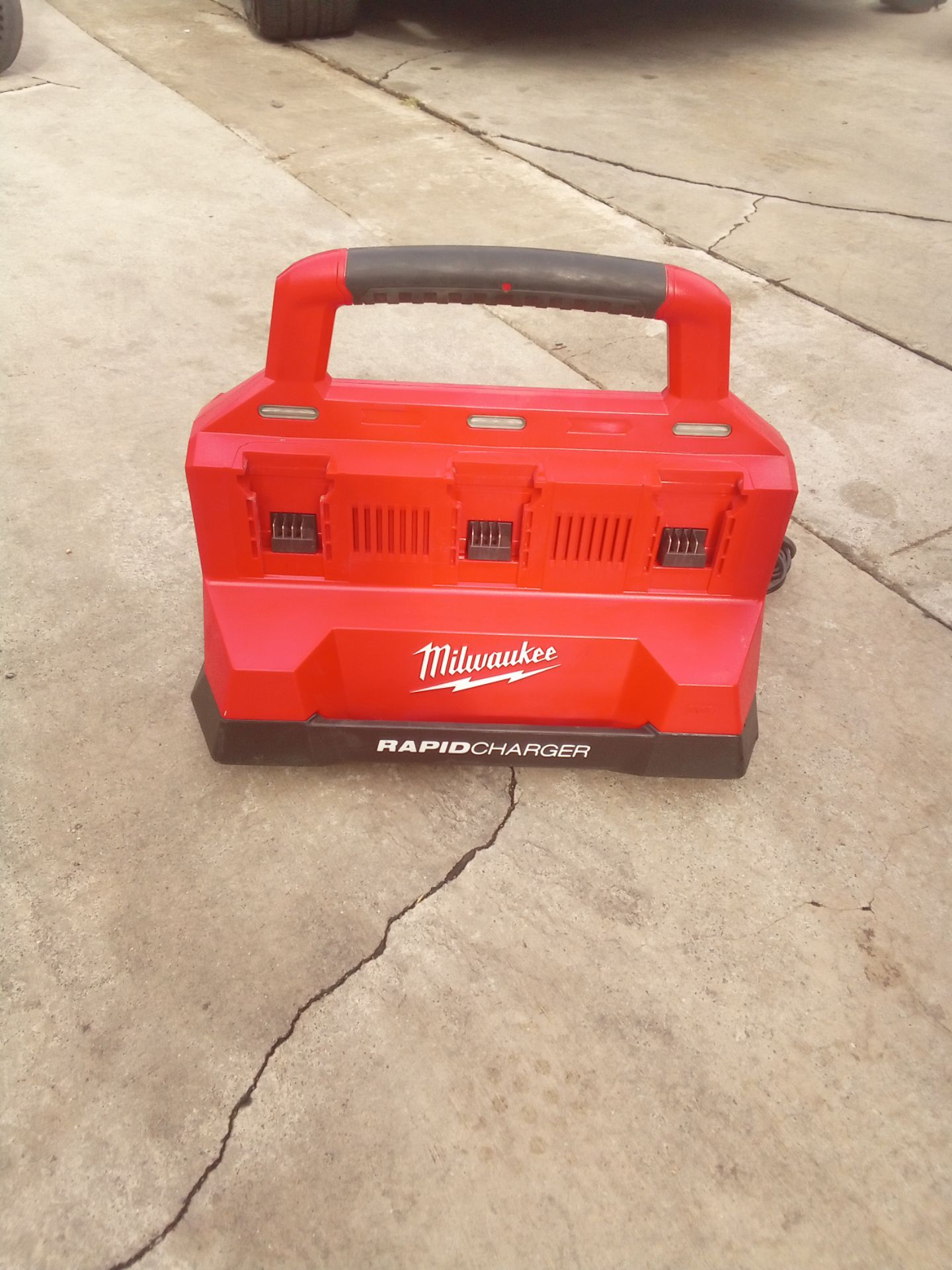 Milwaukee 6 battery charger 18 v