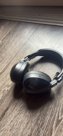 Skull candy aviator headphones (retail 230)