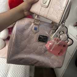 Lounge Fly Pink Hello Kitty Purse and Wallet