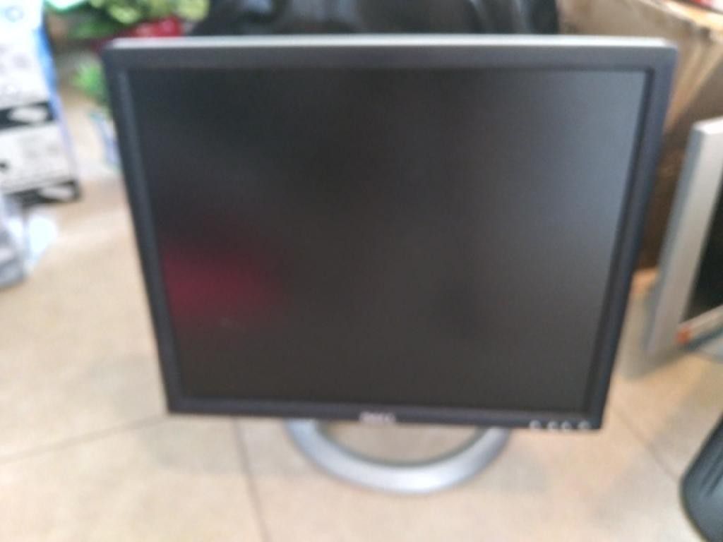 Dell swivel computer monitor