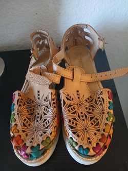 Huaraches de piel Size 6 de mujer