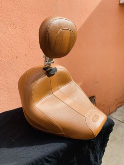 Mustang Solo Seat for Indian Scout 79506MV used With Back Rest for