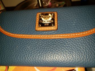 Nvr used blue dooney and bourke.