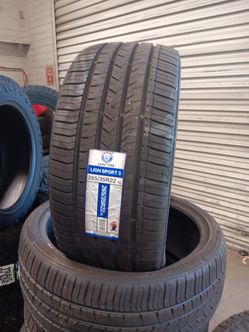 New Set of tires 265 35 22 LION SPORT