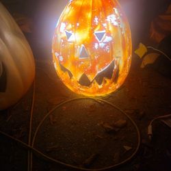 Price Is Firm.. 18-in Halloween Pumpkin Blow Mold