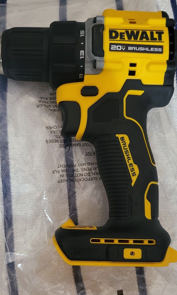 DEWALT ATOMIC 20V MAX BRUSHLESS CORDLESS 1/2" DRILL DRIVER (TOOL ONLY)