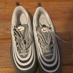 Men’s 9.5 Airmax 97’s