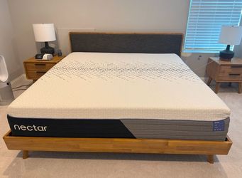 Nectar Luxe Hybrid, King, Like New, Excellent Condition