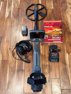 Minelab CTX3030 Metal Detector