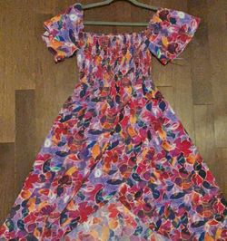 New Women’s Dress Size Medium
