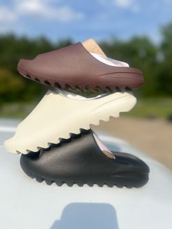 YS-01 YEEZY SLIDES UNISEX 6-14