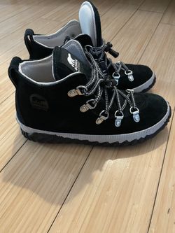 Kids Sorel shoes