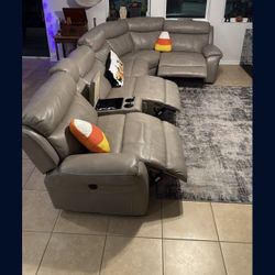 Beige Couch- Sectional- 6 Seater- 3 Recliners