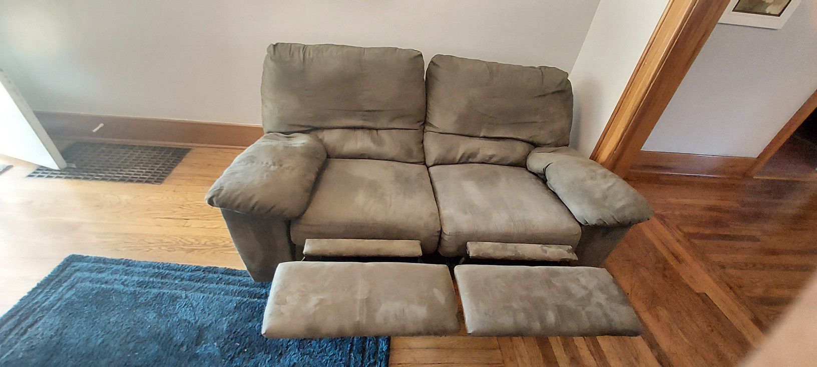 Sofa (Recliner)